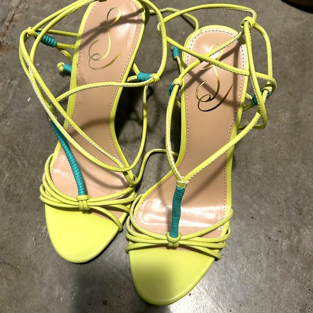 NEW Sam Edelman lace up heels